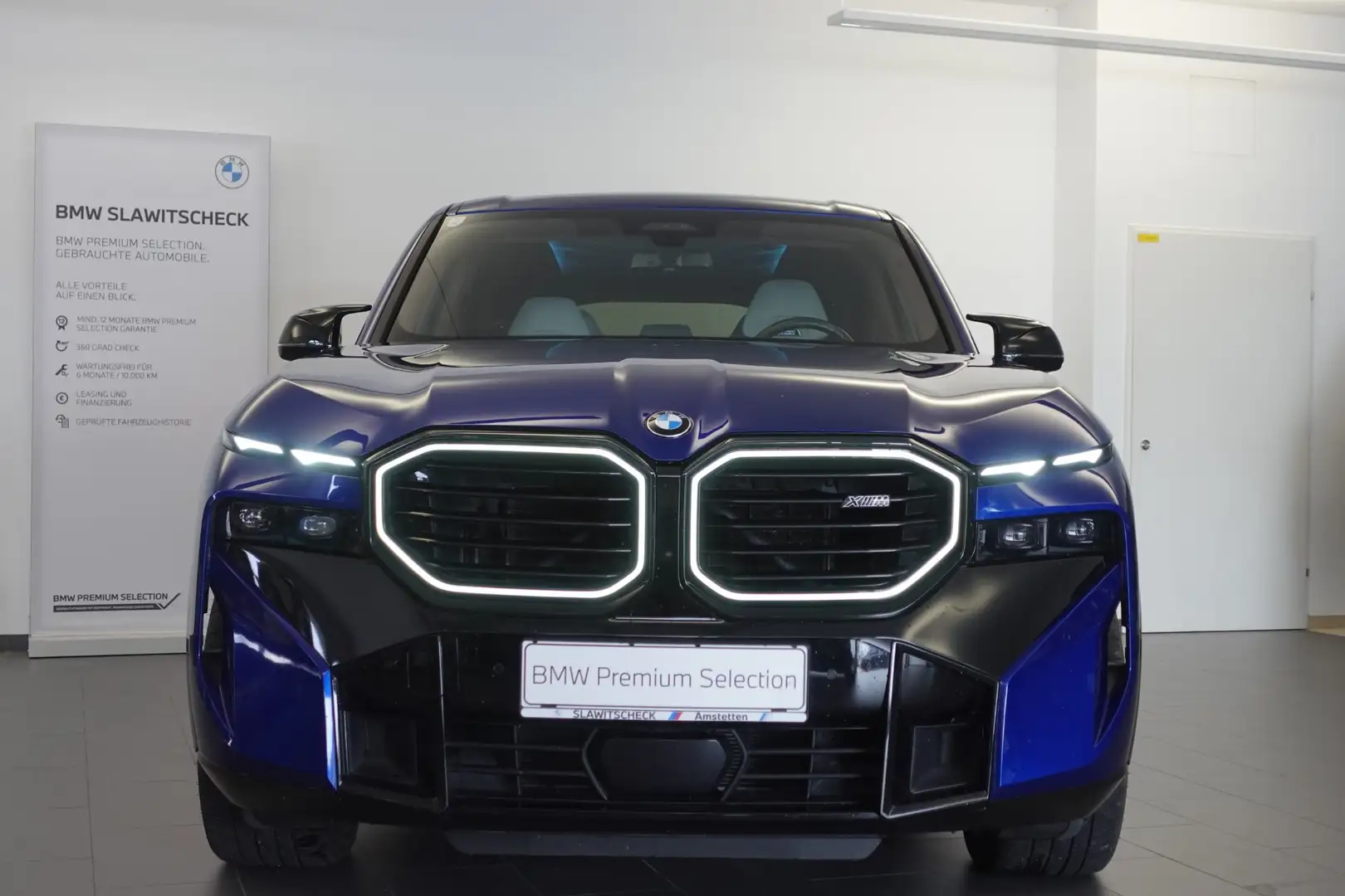 BMW XM 50e G09 Blau - 2