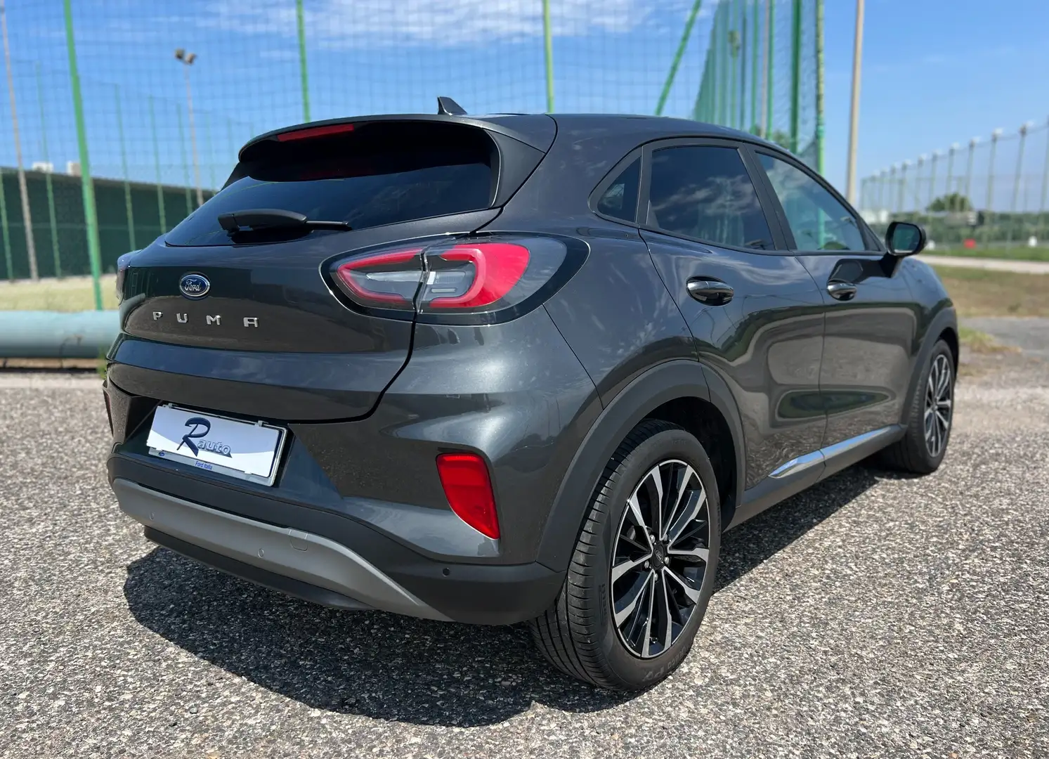 Ford Puma 1.0 ecoboost hybrid Titanium Grigio - 2