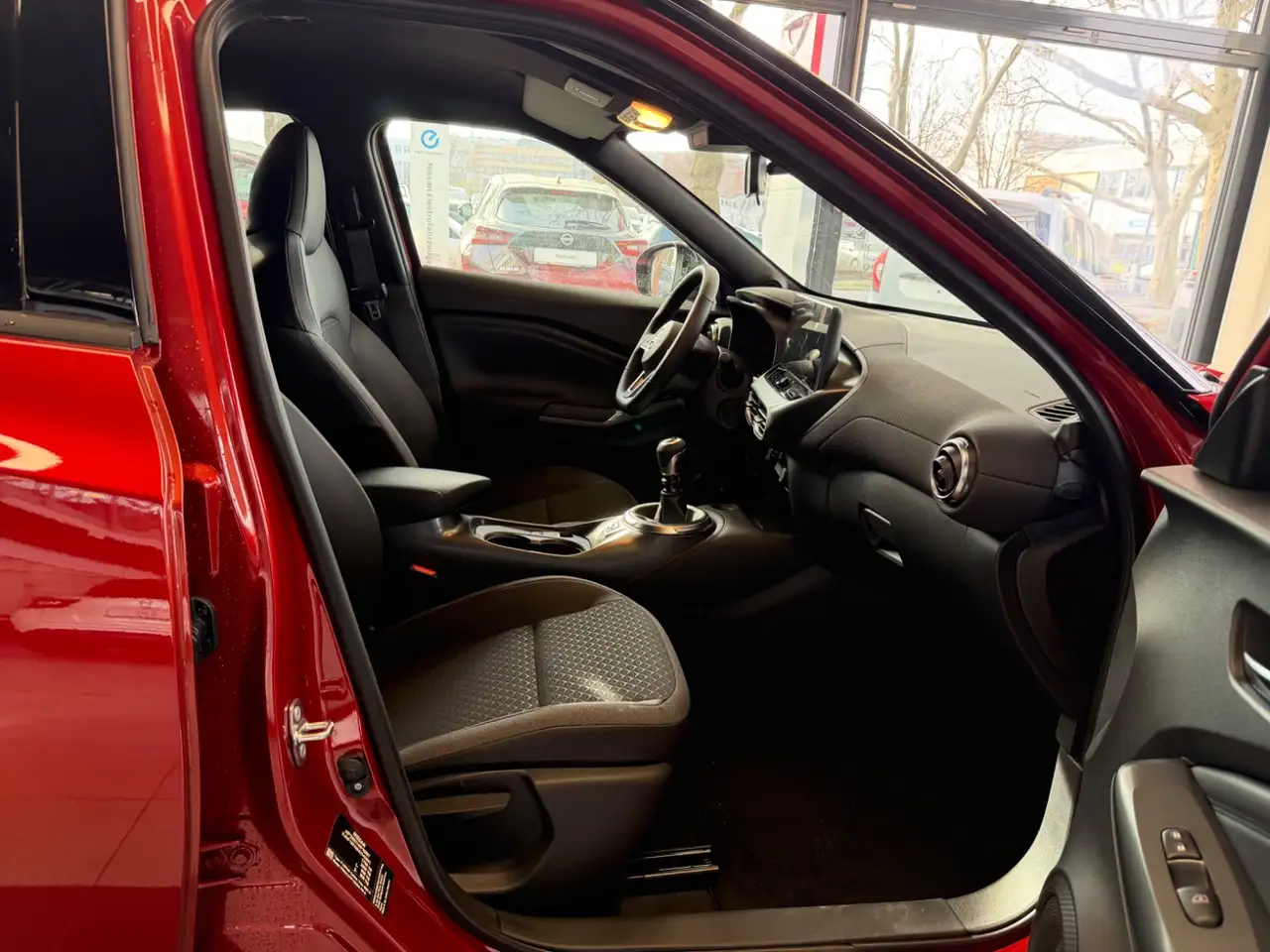 Nissan Juke 1.0 DIG-T 114 PS 6MT N-Conn Kam Navi SitzH 25