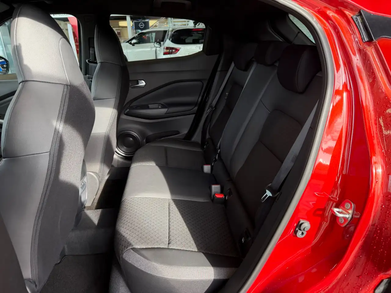 Nissan Juke 1.0 DIG-T 114 PS 6MT N-Conn Kam Navi SitzH 24