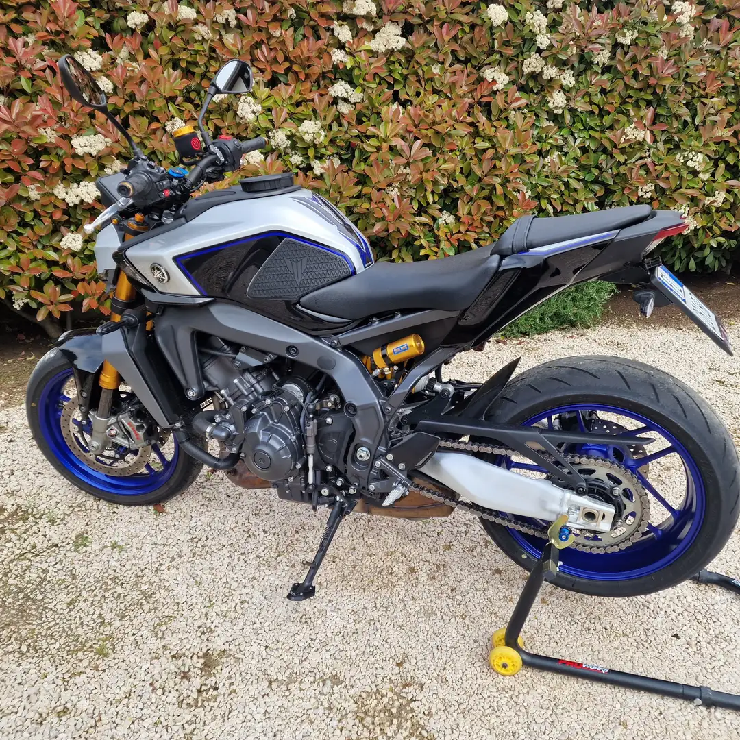 Yamaha MT-09 SP Grigio - 1