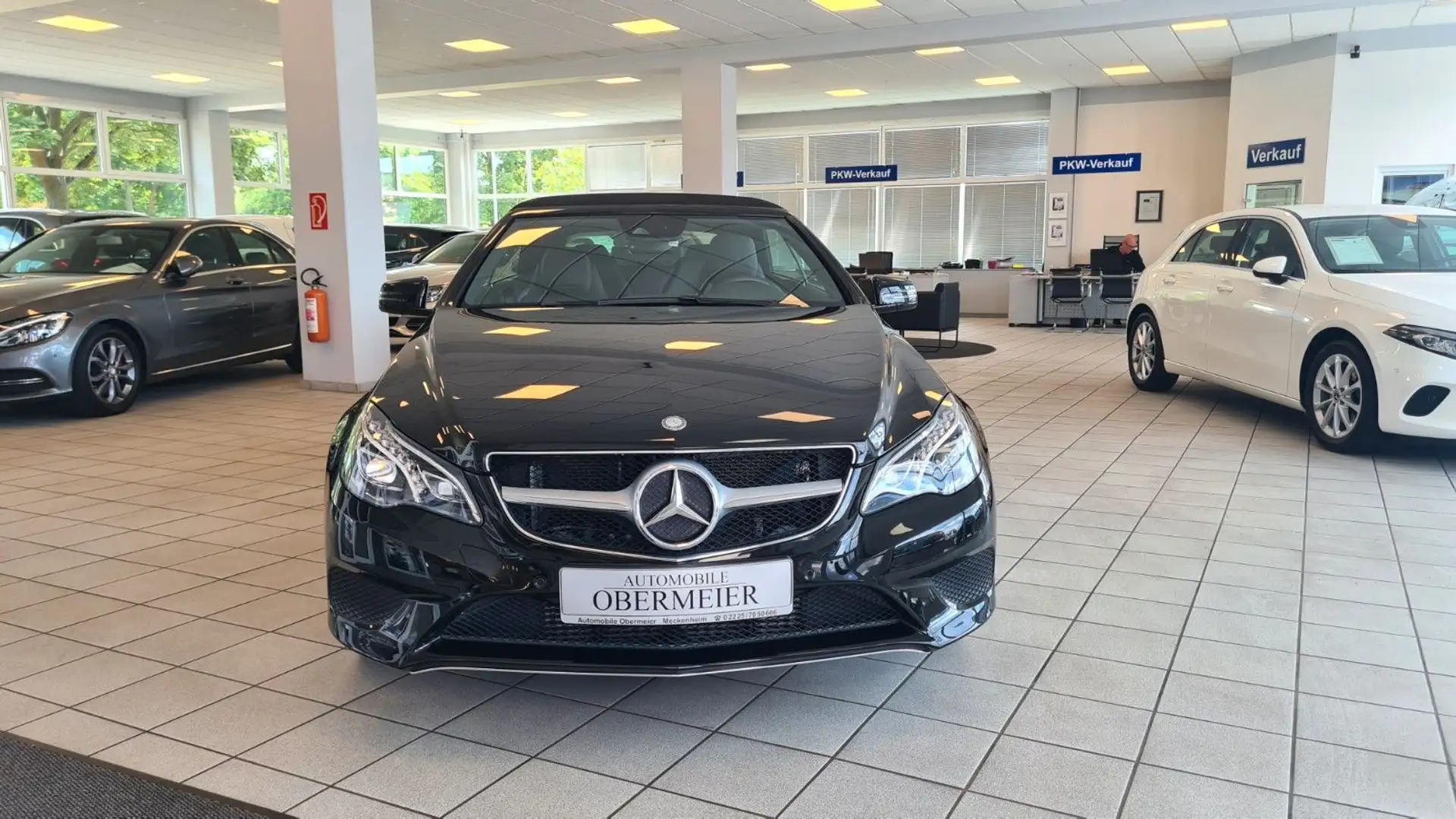 Mercedes-Benz E 250 Sport Cabrio 7G-Tr SHZ LED IHC Navi Memory Noir - 2