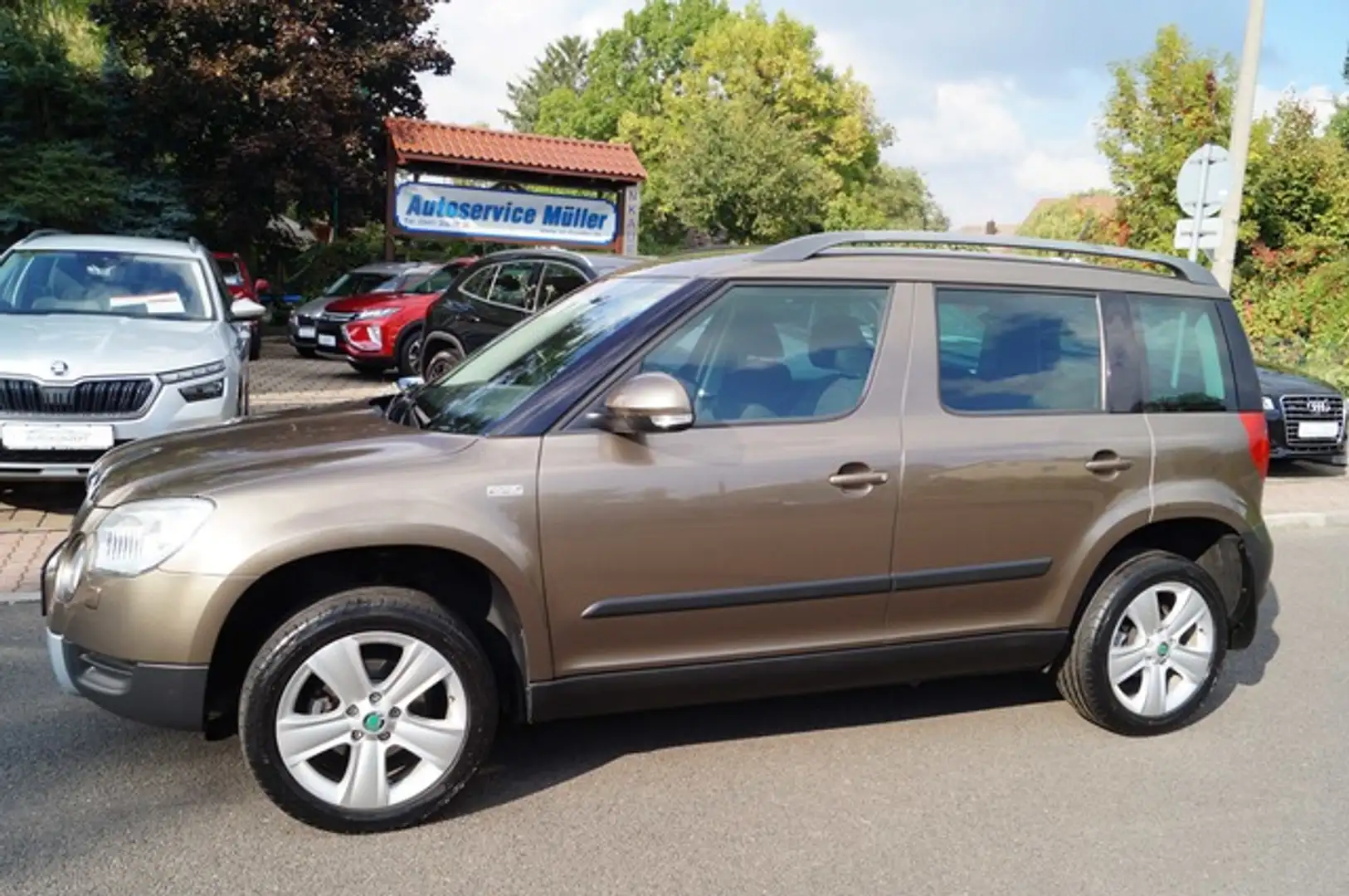 Skoda Yeti 1,2i 77kw Klimatr.-Sitzh.-Winterr.-uvm. Bronze - 2