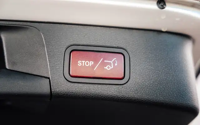 Mercedes-Benz C Class view 10
