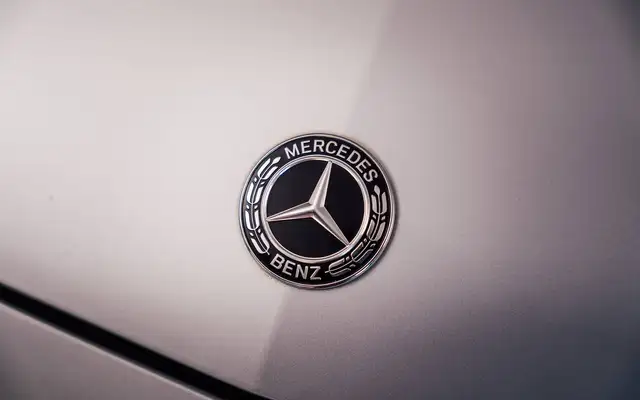 Mercedes-Benz C Class view 7