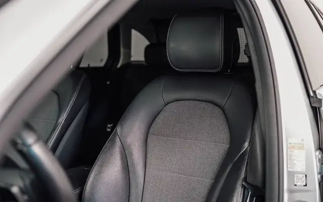 Mercedes-Benz C Class view 14