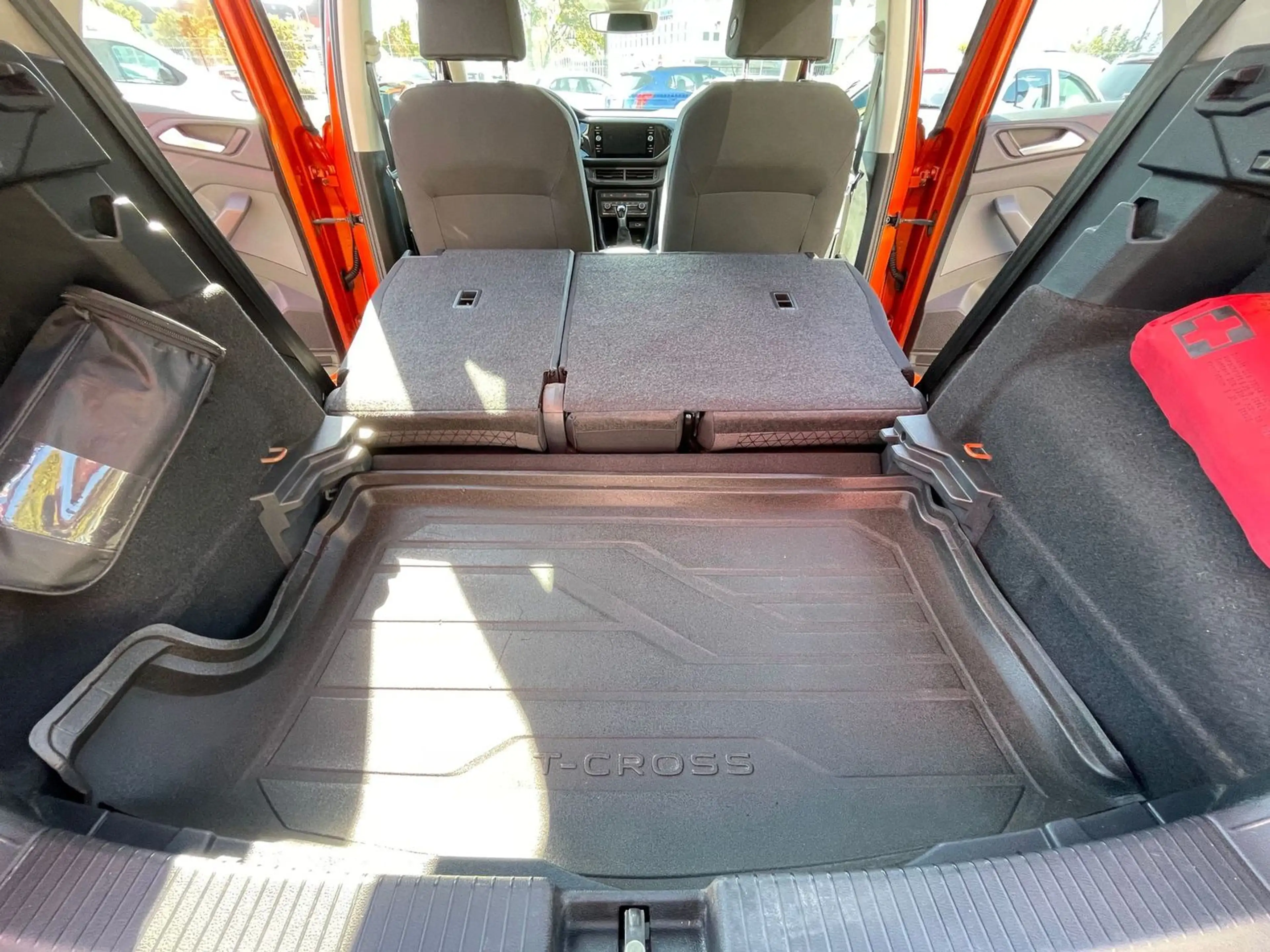 Volkswagen T-Cross Life/Bluetooth/Tempomat/PDC/USB/Sitzheizung — photo 8