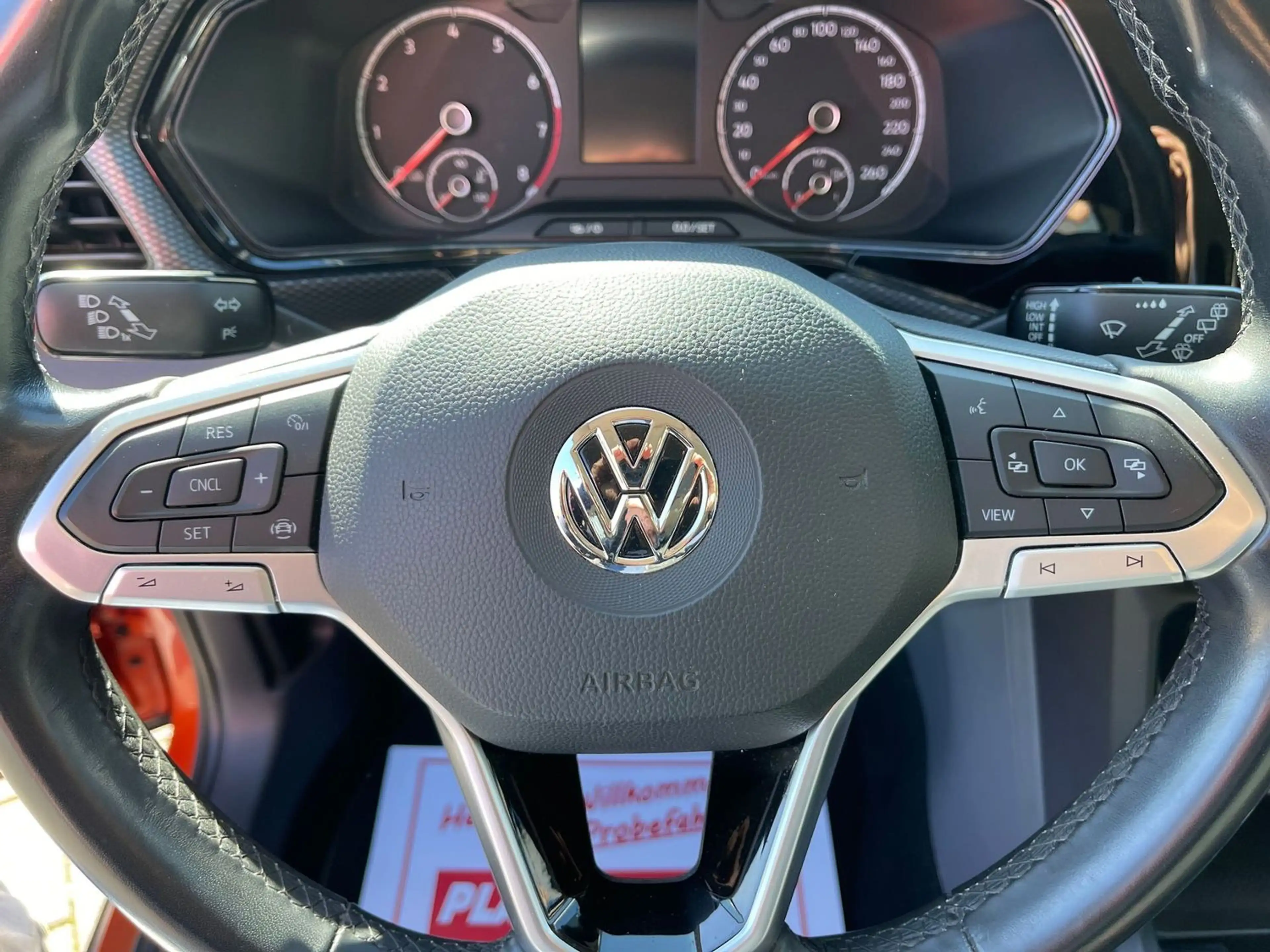 Volkswagen T-Cross Life/Bluetooth/Tempomat/PDC/USB/Sitzheizung — photo 11