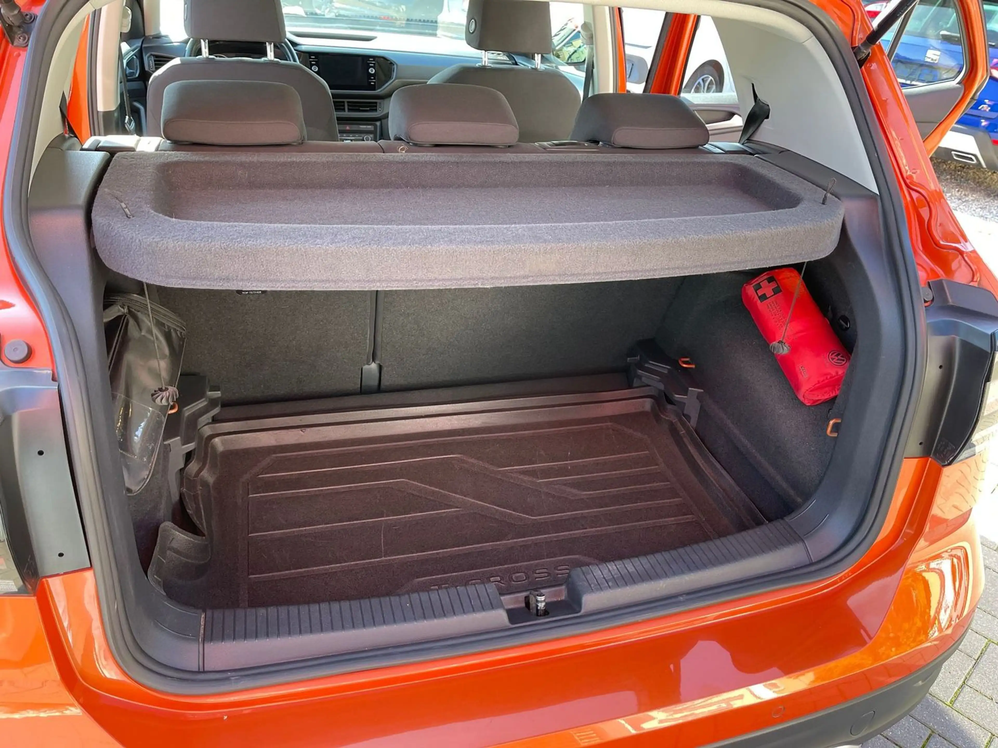 Volkswagen T-Cross Life/Bluetooth/Tempomat/PDC/USB/Sitzheizung — photo 7