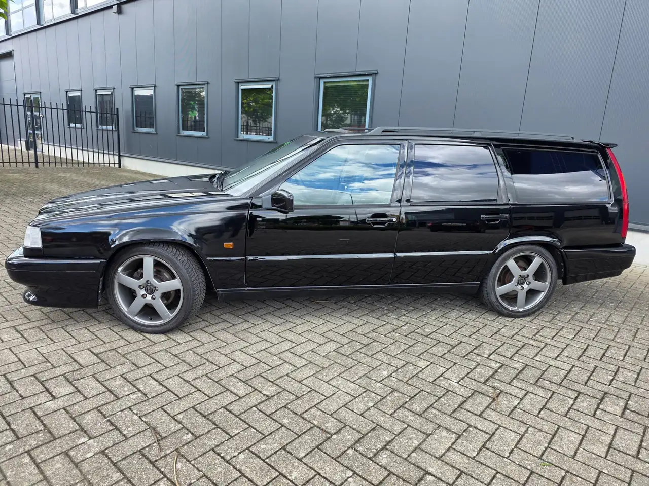 Volvo 850 2.3 T-5R, Zwitserse oorsprong, netto € 19.500, bin, foto 3