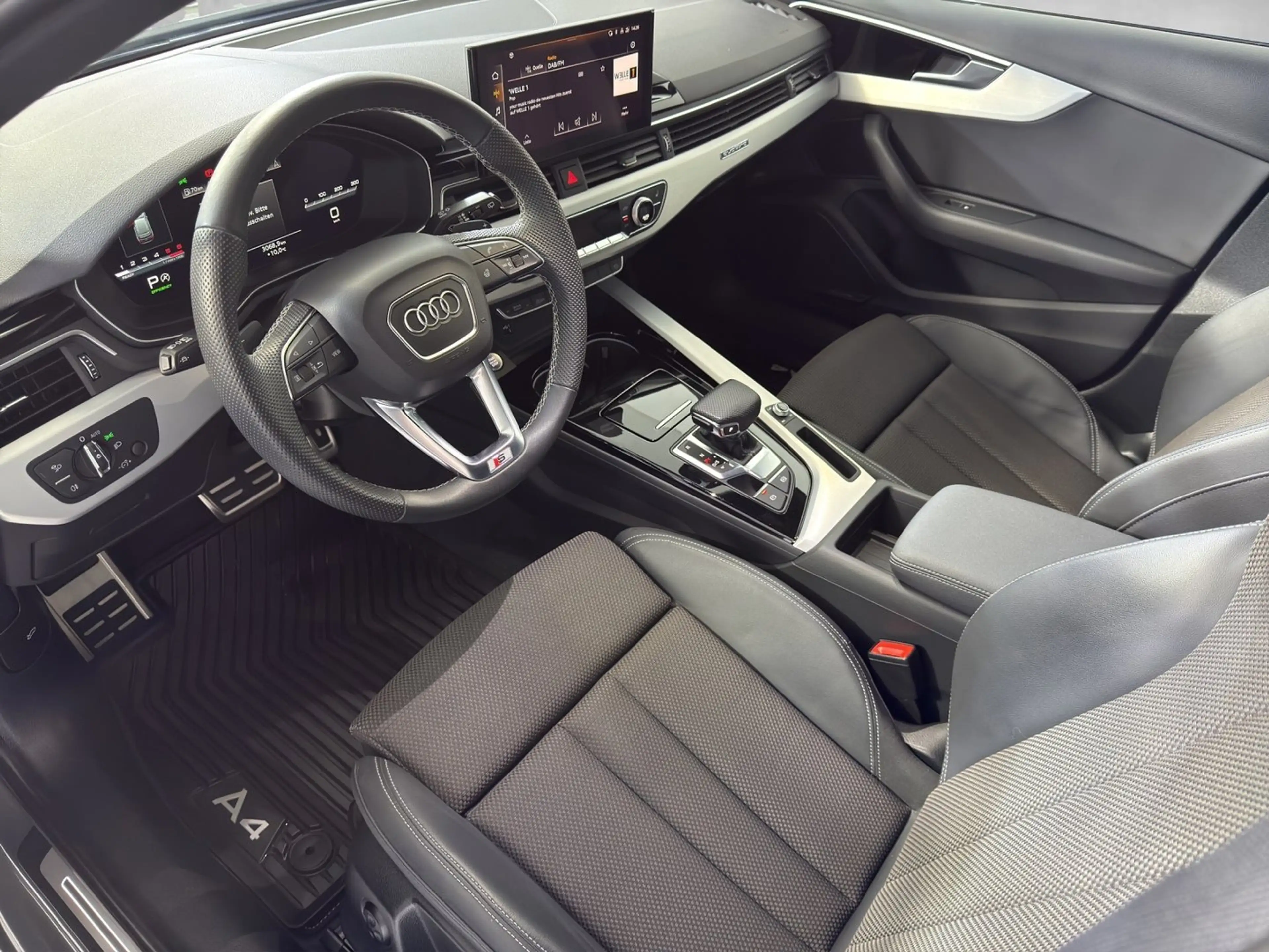 Audi A4 40 TDI quattro S line — photo 6