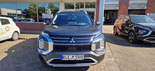 Mitsubishi Outlander 2.4L PHEV TOP 2-Farb