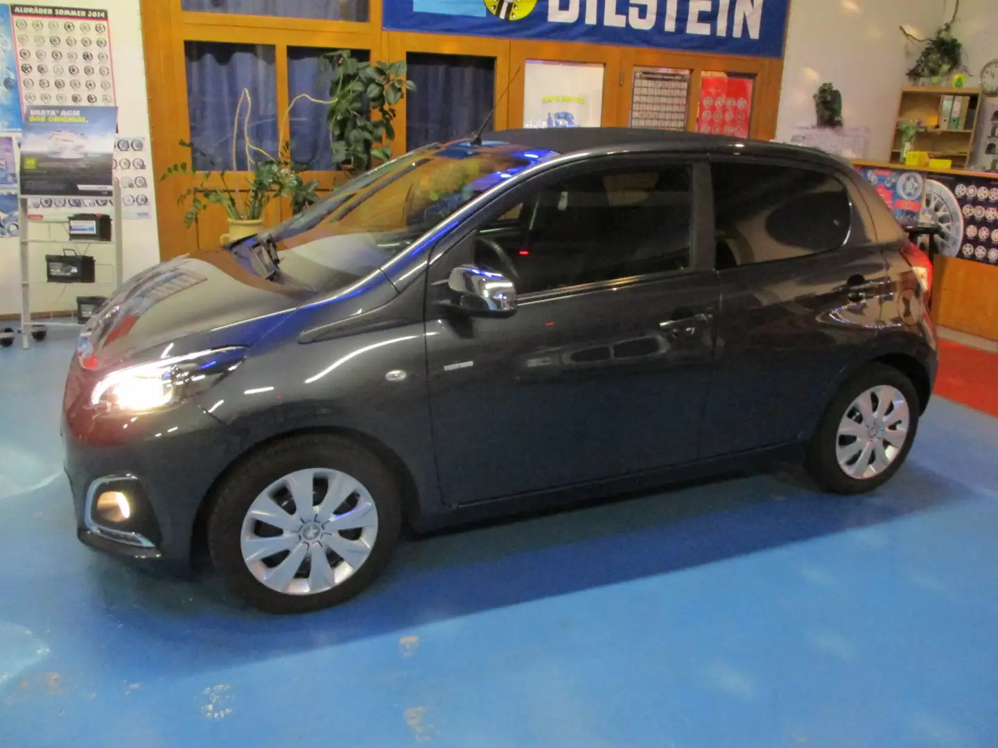 Peugeot 108 VTI Style,Rückfahrkamera,elektr.Faltdach Grün - 2