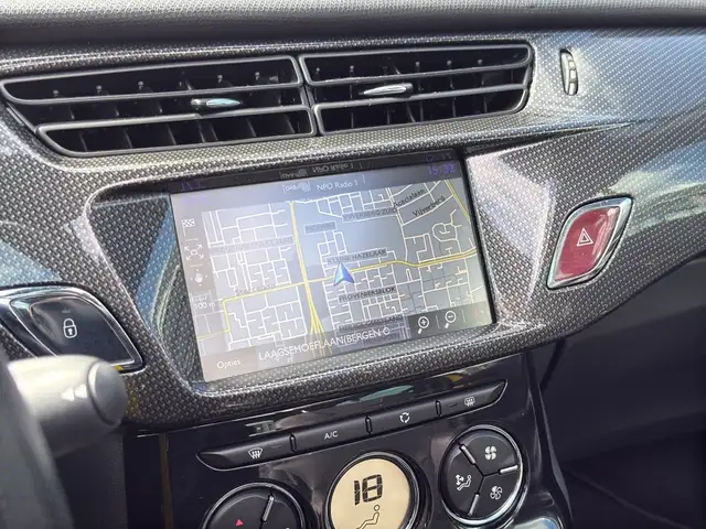 DS Automobiles DS 3 view 15