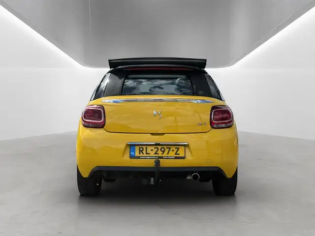 DS Automobiles DS 3 view 5
