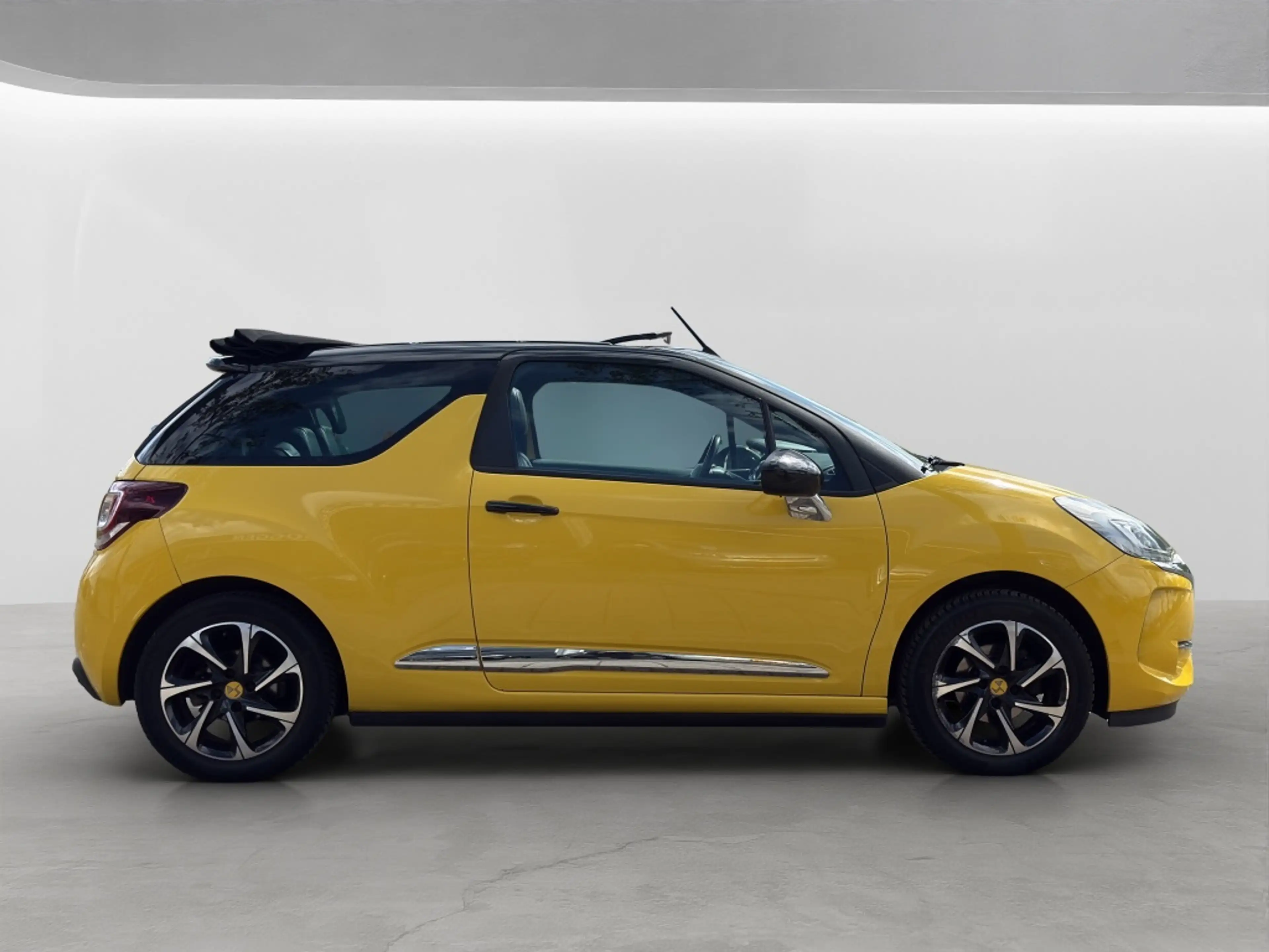 DS Automobiles DS 3 Cabrio 1.2 PureTech So Chic — photo 7