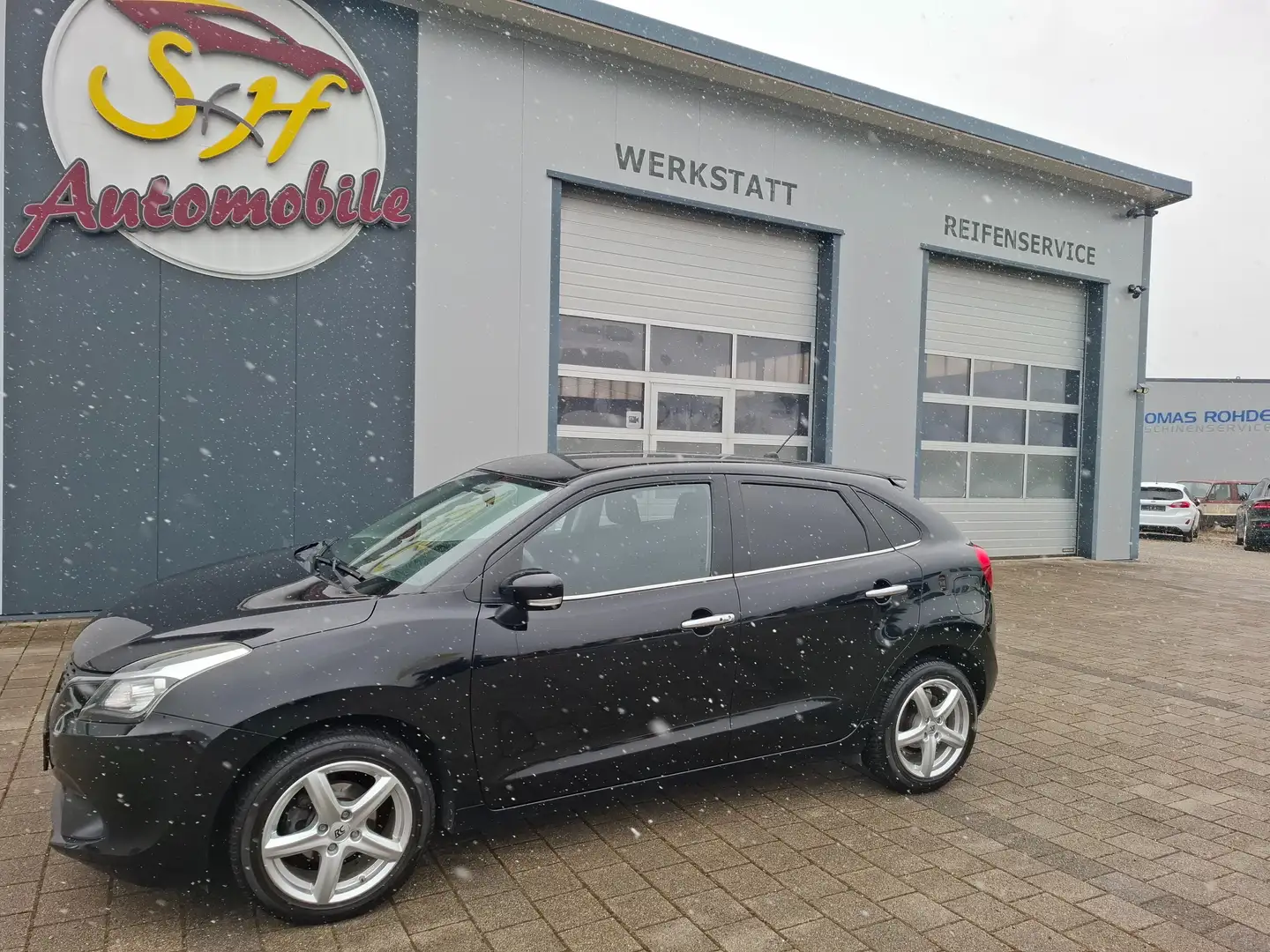 Suzuki Baleno Navi,RFK,SHZ,Alufelgen,Abstandstempomat, 67 tkm Negro - 1