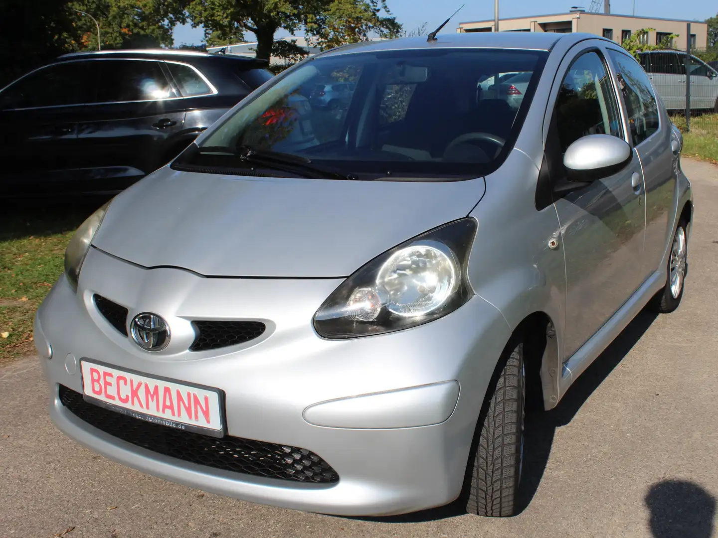 Toyota Aygo Cool Grau - 1