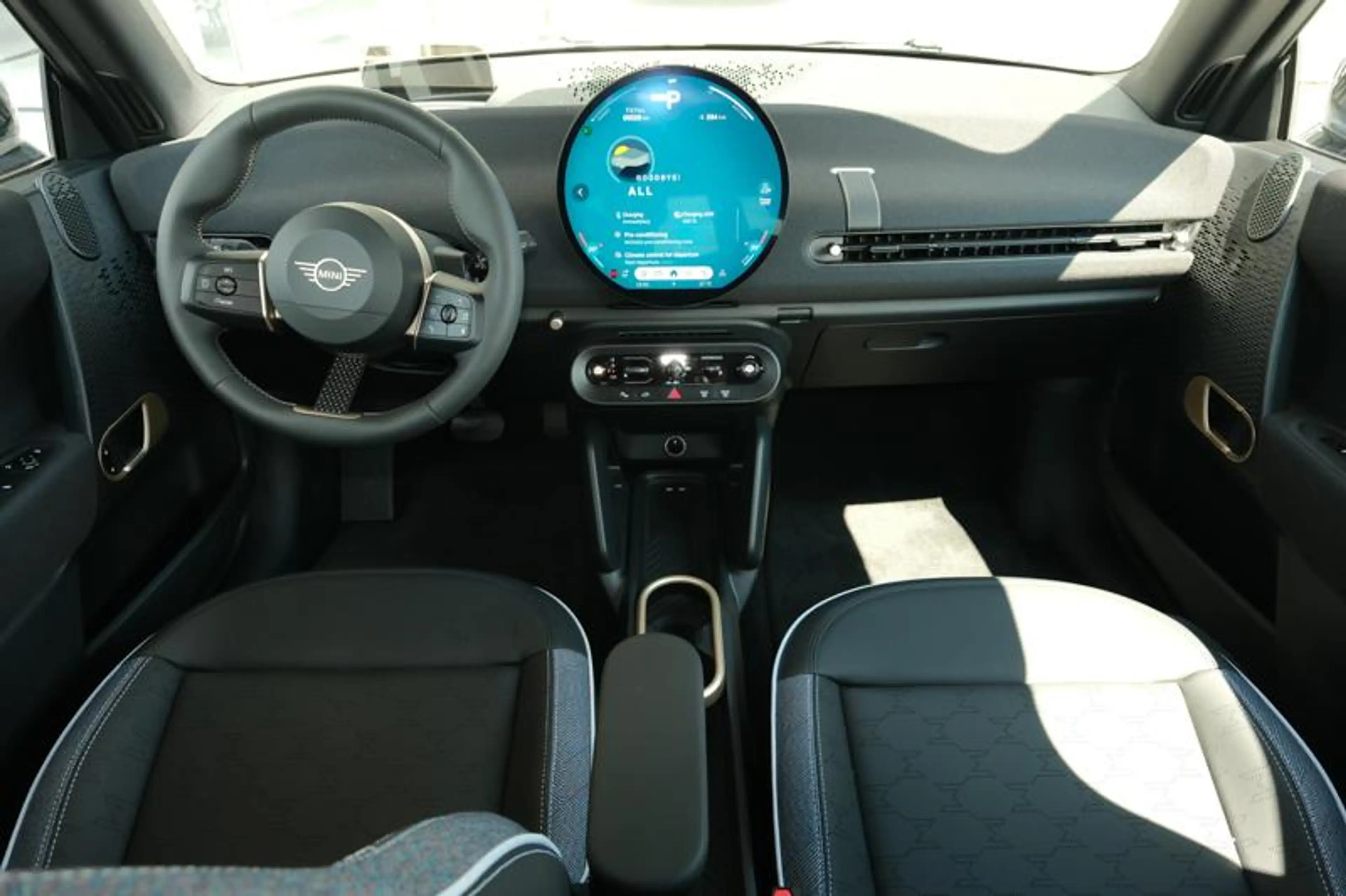 MINI Cooper E Cooper E Classic | HUD | — photo 7