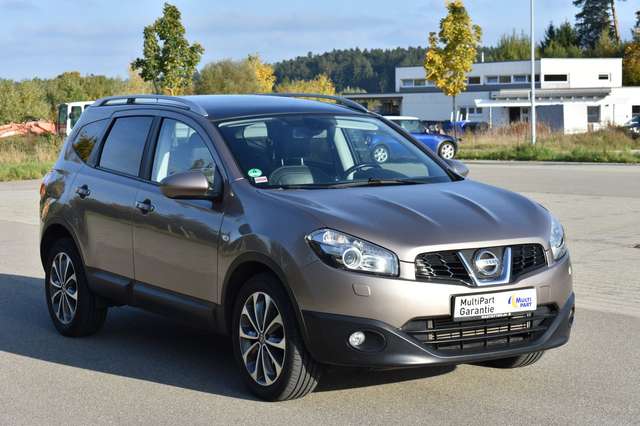 Imagine Nissan Qashqai+2 1.6dCi*Tekna*7 Sitzer*Leder*Pano*Bose