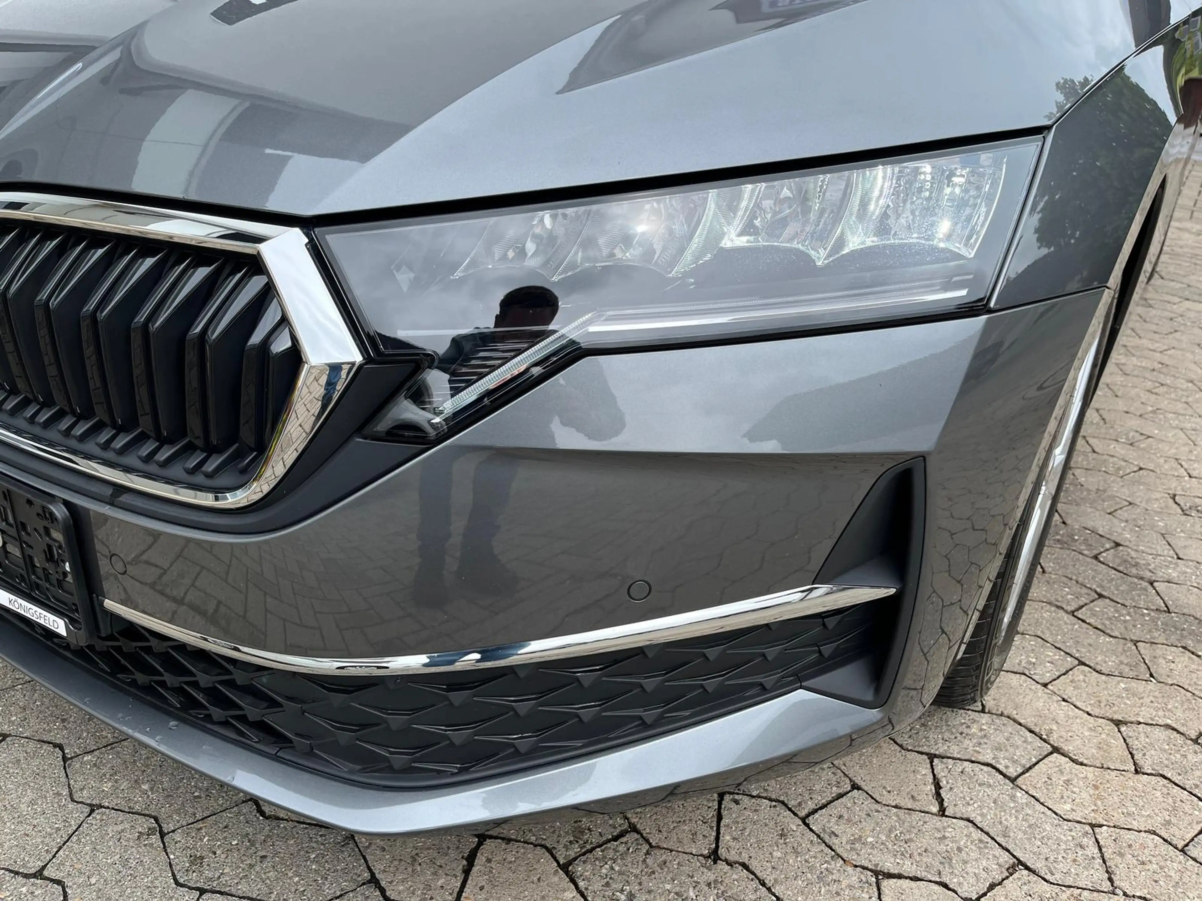 Skoda Octavia 2.0 TDI DSG Selection NAVI LED AHK ACC — photo 3