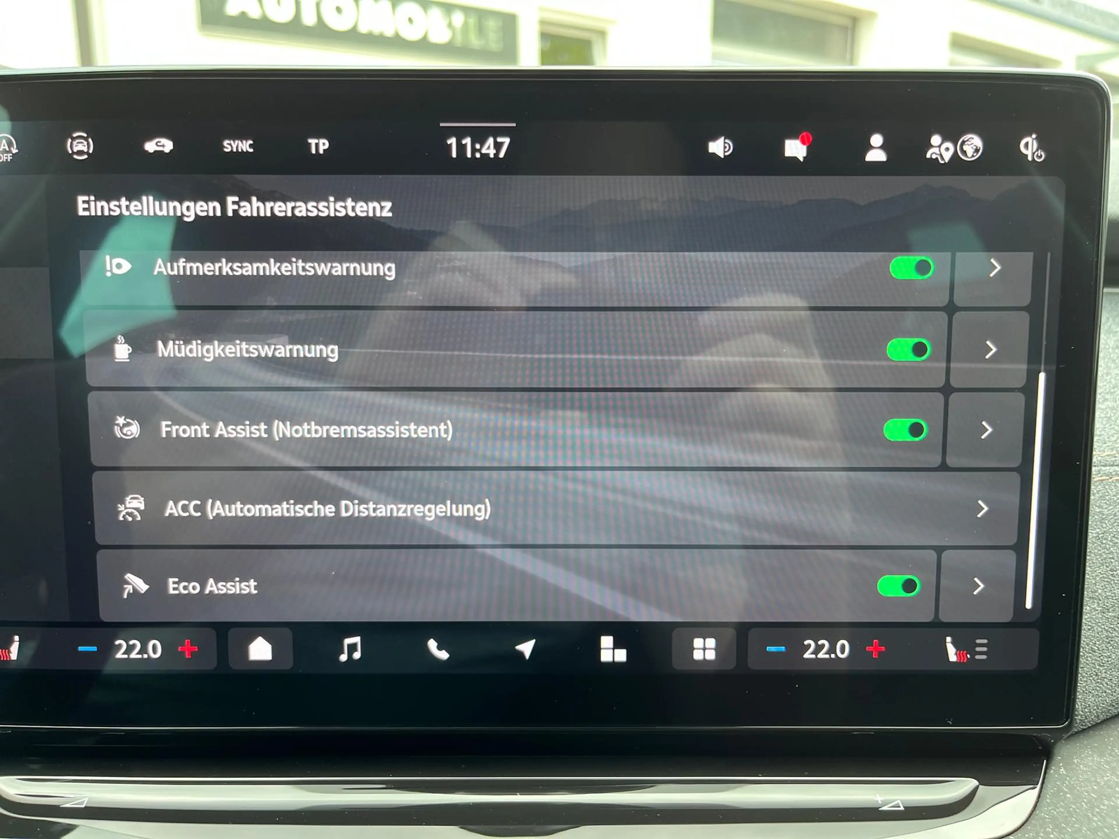 Skoda Octavia 2.0 TDI DSG Selection NAVI LED AHK ACC — photo 13
