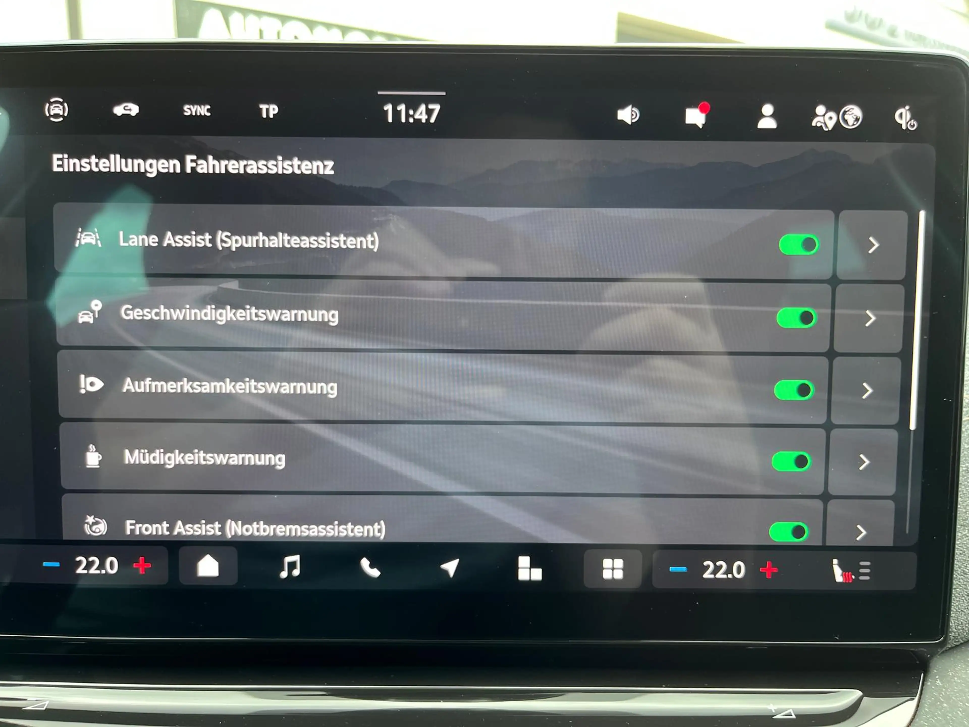 Skoda Octavia 2.0 TDI DSG Selection NAVI LED AHK ACC — photo 12