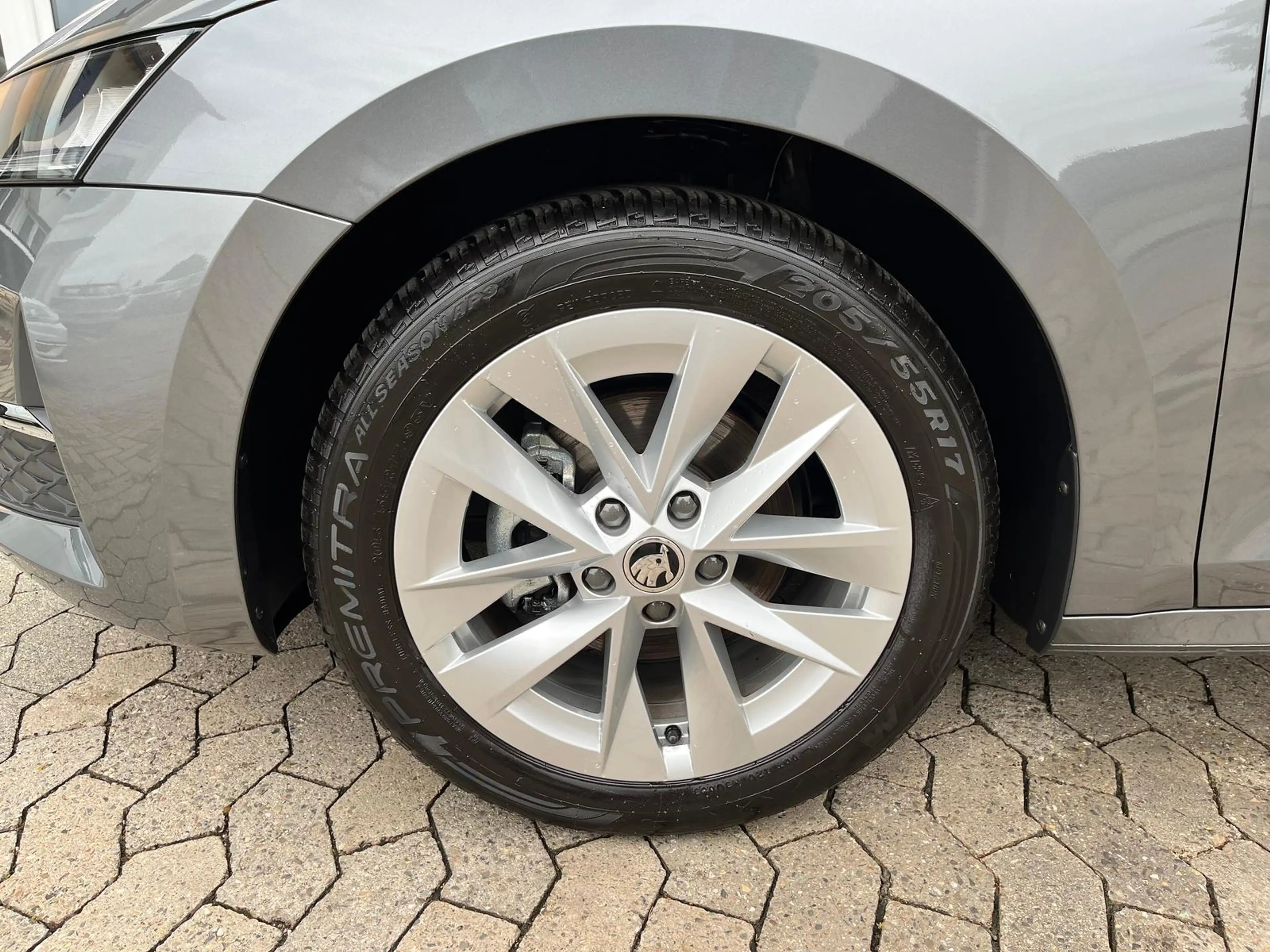 Skoda Octavia 2.0 TDI DSG Selection NAVI LED AHK ACC — photo 4