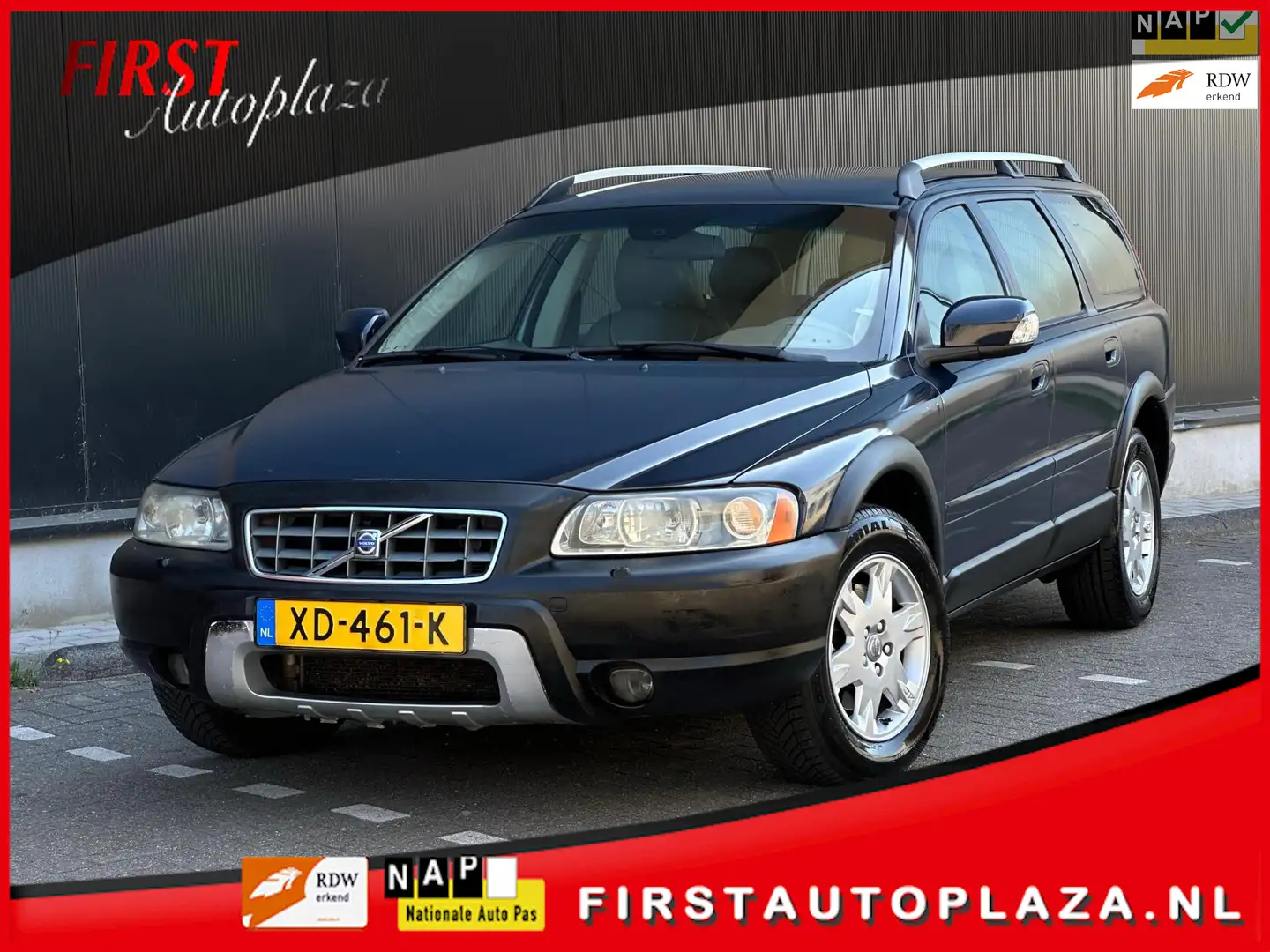 Volvo XC70 2.5 T Geartronic Comfort Line AUTOMAAT MEMORY/LEDE Blauw - 1