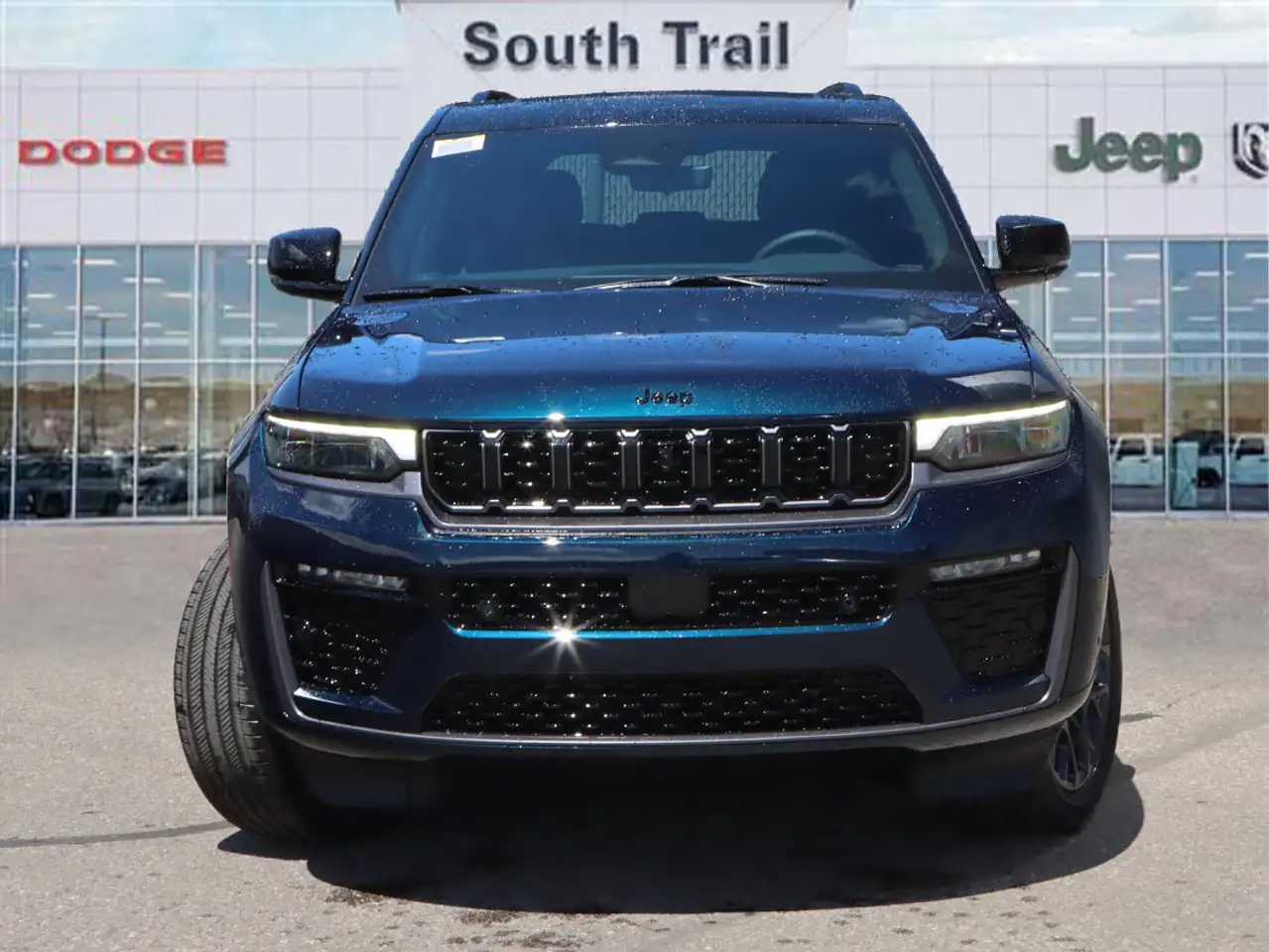 Jeep Grand Cherokee снимка Jeep Grand Cherokee