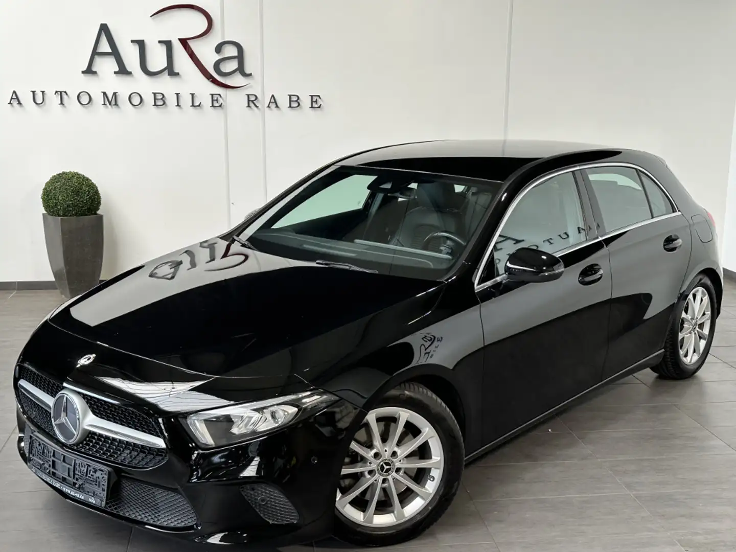 Mercedes-Benz A 220 Progressive DCT NAV+LED+SHZ+KAMERA+AHK+EU6 Schwarz - 2
