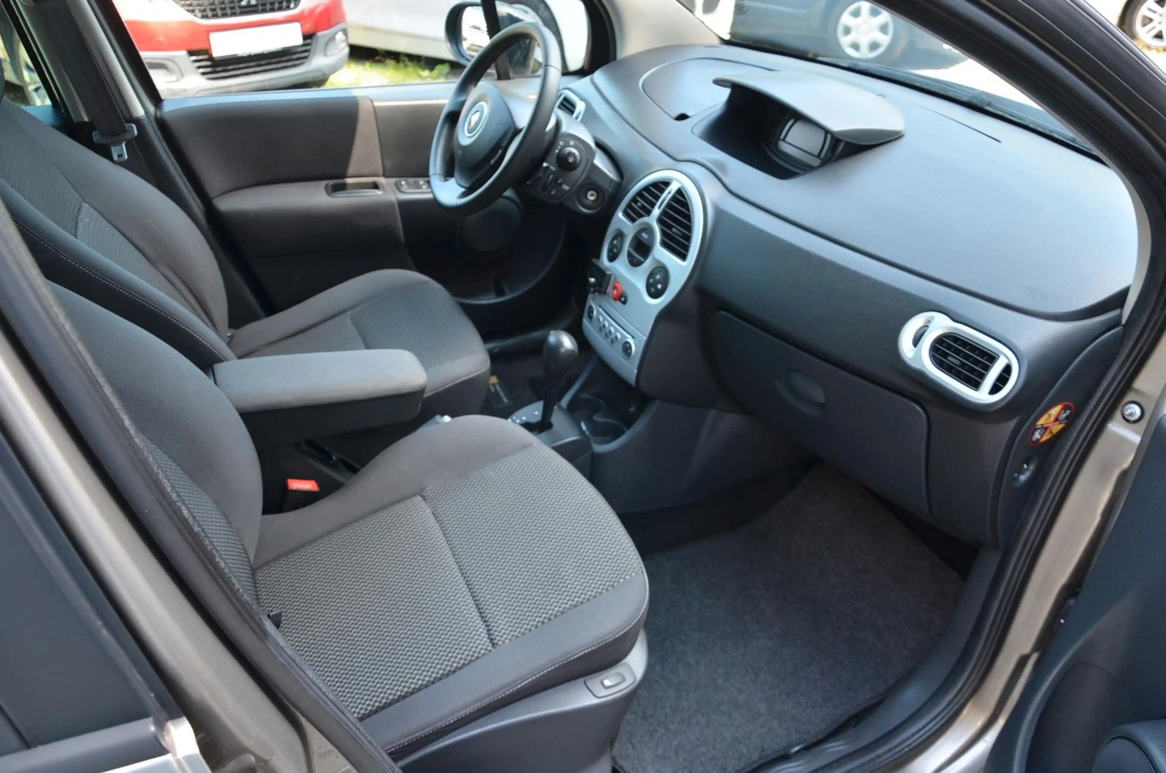 Renault Grand Modus 1.6 Automatik Klimaautomatik Tüv neu — photo 11