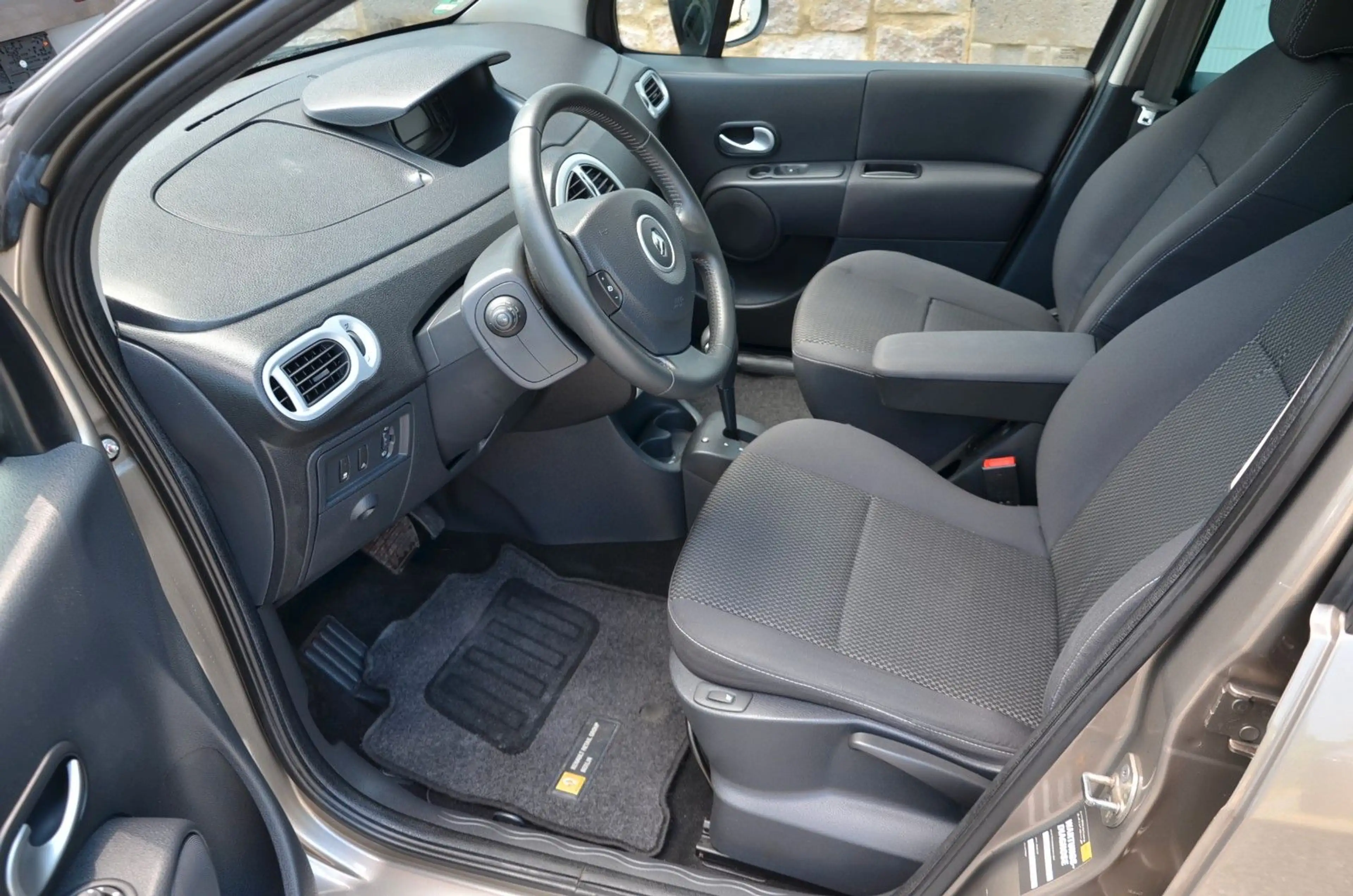 Renault Grand Modus 1.6 Automatik Klimaautomatik Tüv neu — photo 9