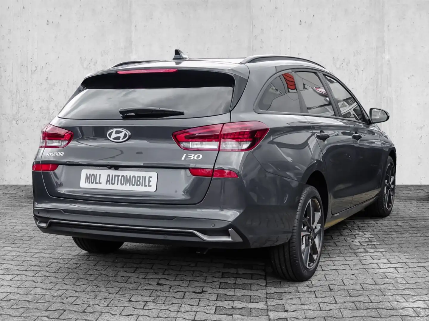 Hyundai i30 Advantage Kombi MY25 DCT Plus Paket Navi LED Grijs - 2
