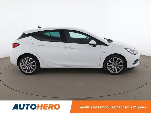Opel Astra view 7