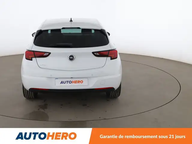 Opel Astra view 5