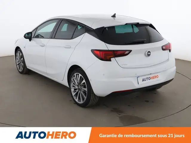 Opel Astra view 4