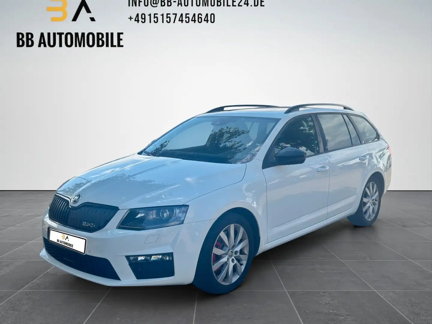 Skoda Octavia Combi RS DSG PANO NAVI AHK XENON SPUR.A Wit - 1