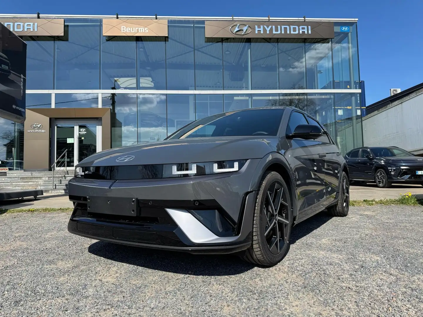 Hyundai IONIQ 5 84 kWh Core Plus N-Line Grau - 1