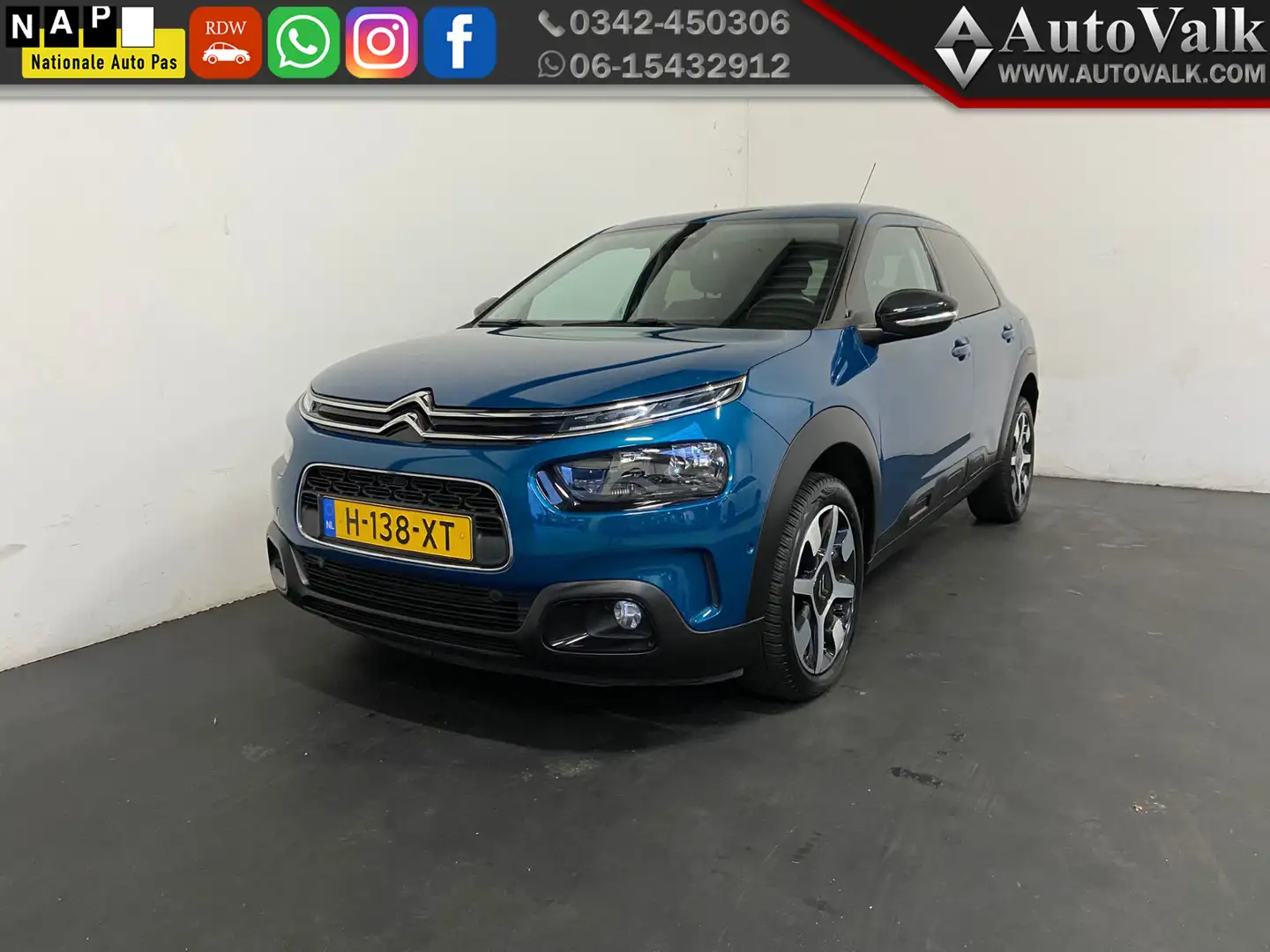 Citroen C4 Cactus 1.2 PureTech Business Plus Blauw - 1