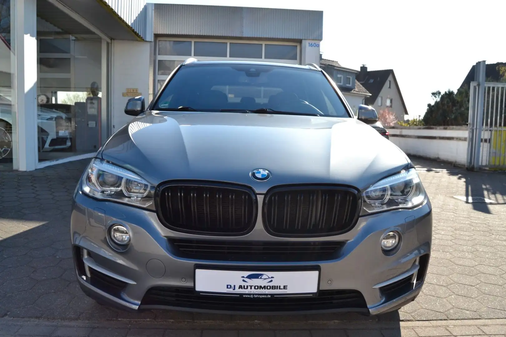 BMW X5 xDrive 30d*Pano*AHK*Kamera*HUD*SoftClose*Comf Grijs - 2