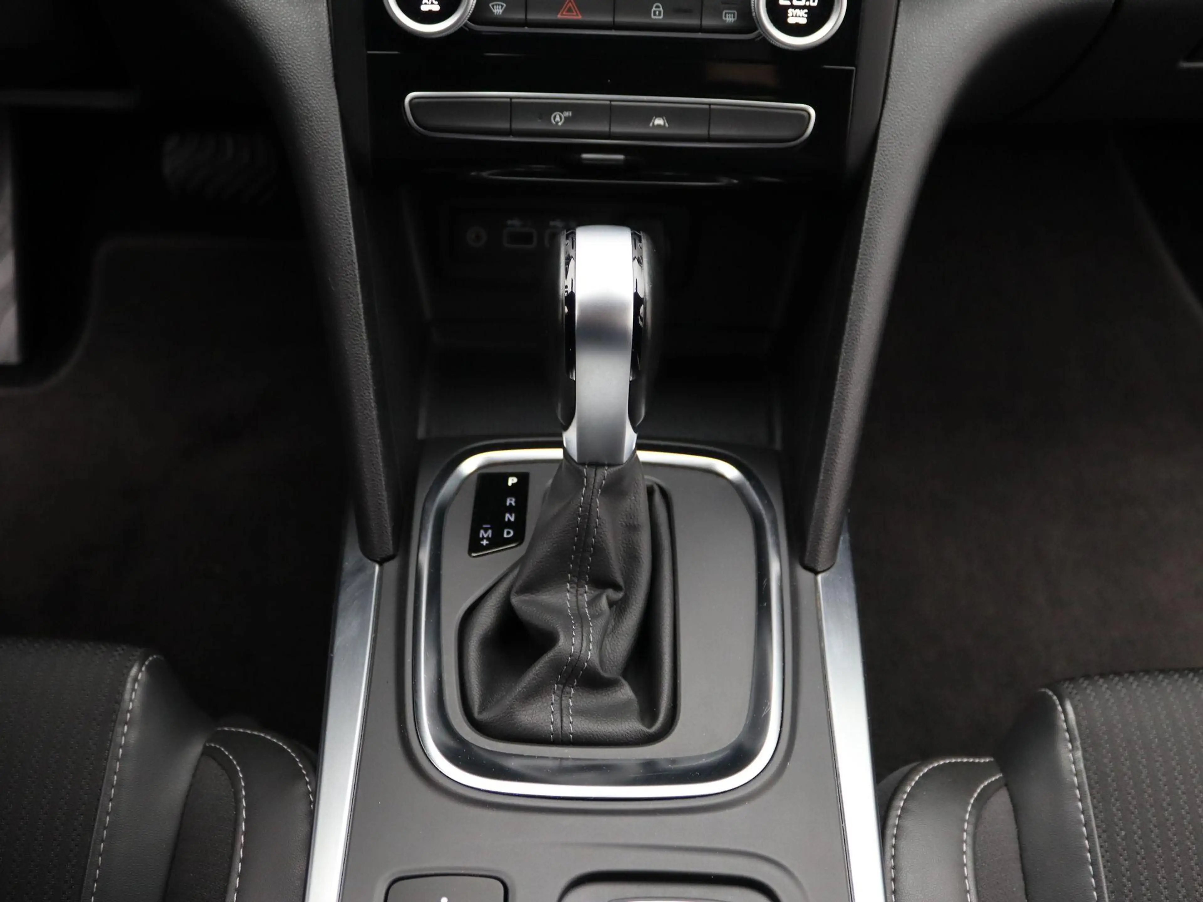 Renault Megane Estate TCe 140 EDC GPF techno | AUTOMAAT | Trekhaa — photo 12