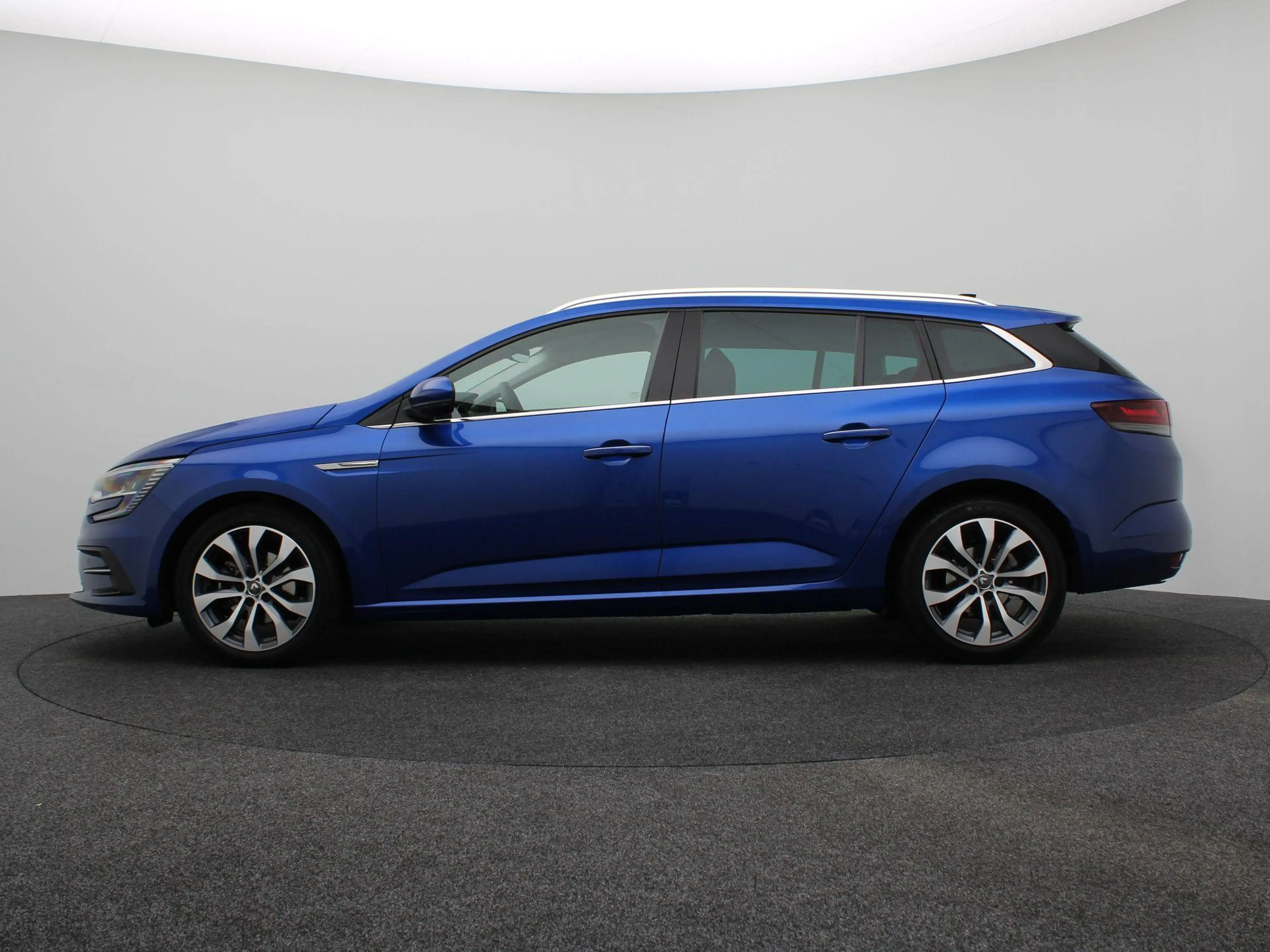 Renault Megane Estate TCe 140 EDC GPF techno | AUTOMAAT | Trekhaa — photo 2