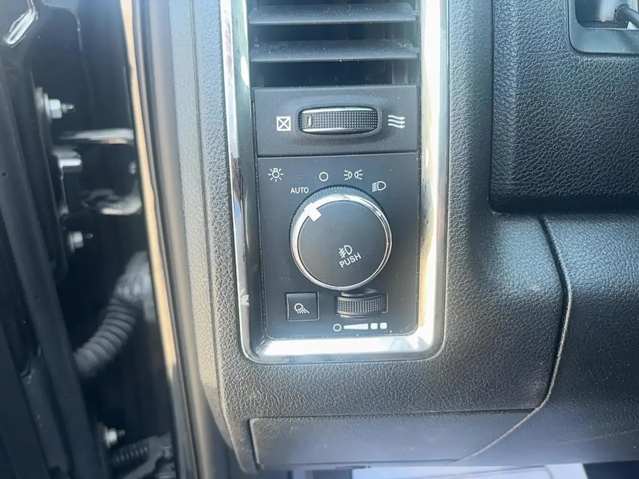 RAM 1500 photo RAM 1500