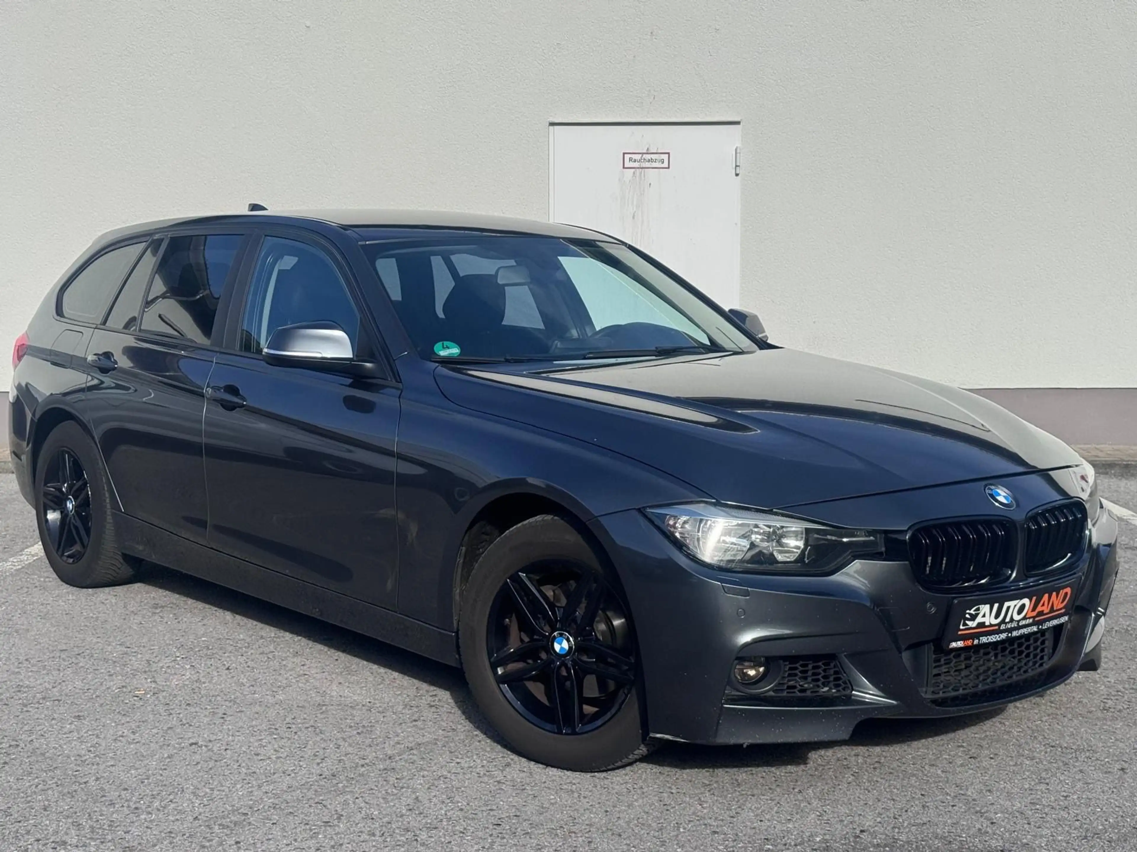BMW 316 d Advantage*M-PAKET*NAVI*AHK*TEMPO*PDC*HU NEU