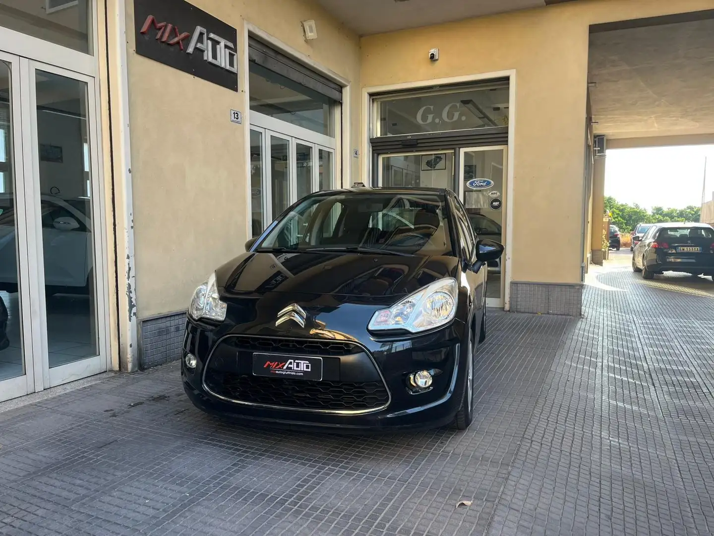 Citroen C3 C3 II 2009 1.4 hdi Seduction (perfect) E5 Nero - 2