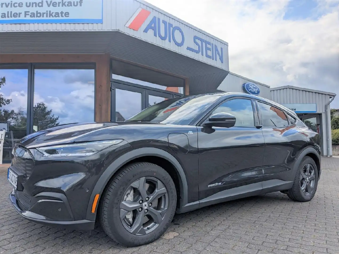 Ford Mustang Mach-E Mustang MACH-E Basis (Extended Range) Grau - 1