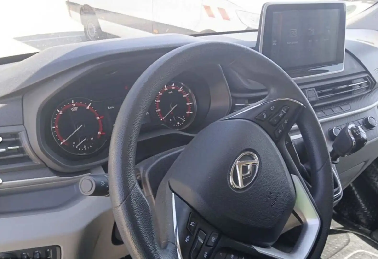 Maxus eDeliver 9 DELIVER 9 L2H2 3,5t Netto: € 19.990,-- Weiß - 2