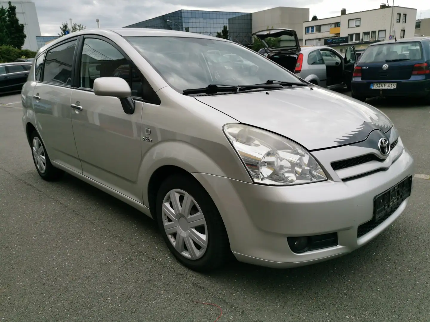 Toyota Corolla Verso 2.2 D-CAT Sol 7 Sitze NUR für EXPORT ! Срібний - 2