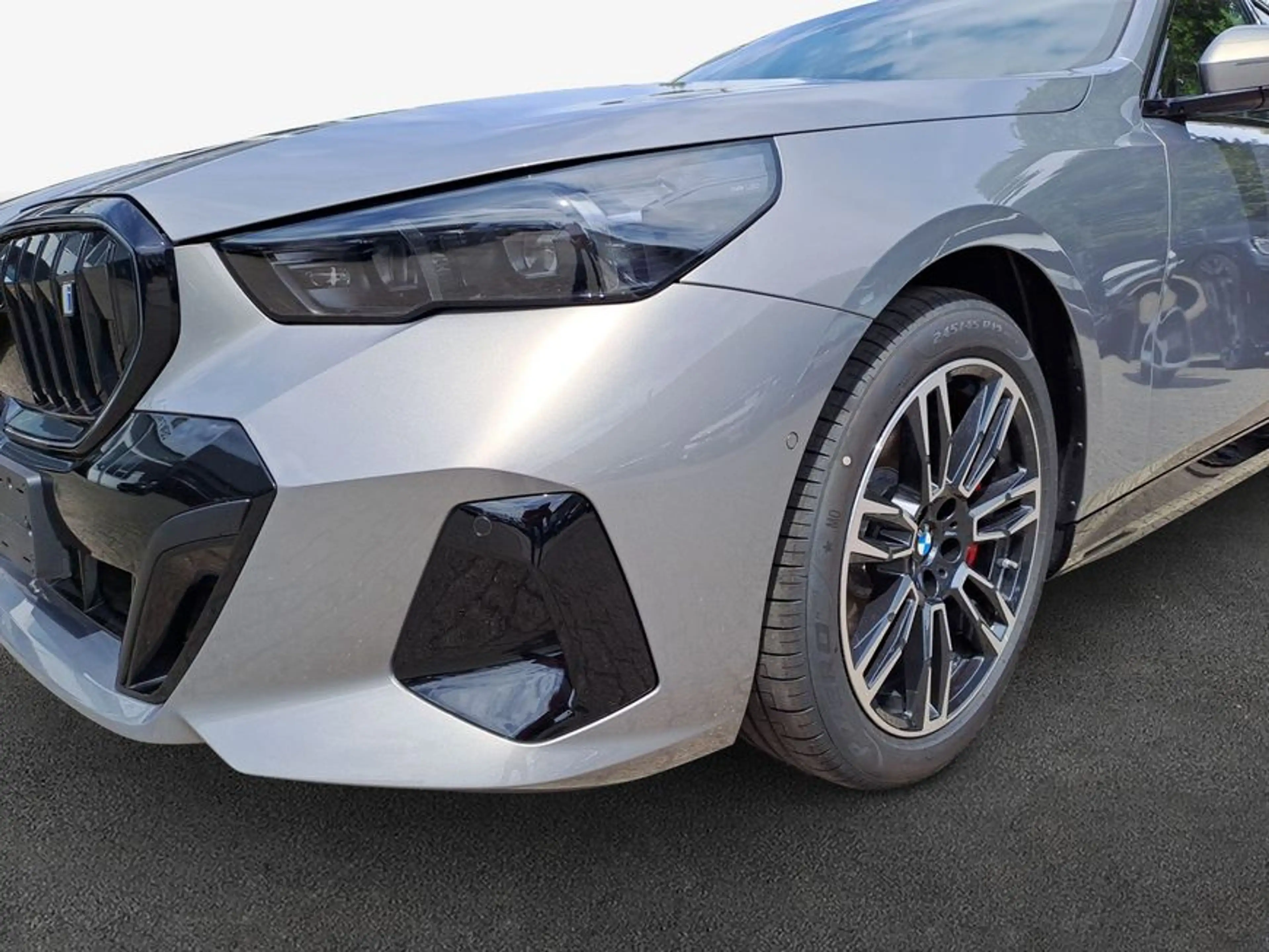 BMW i5 eDrive40 250 kW, 4-türig (Strom) — photo 7